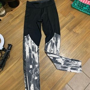 Womens under amour ankle leggings.